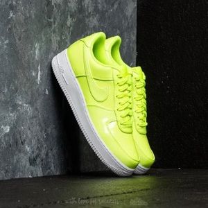 Nike Size 1 Youth Air Force 1 LV8 UV Volt